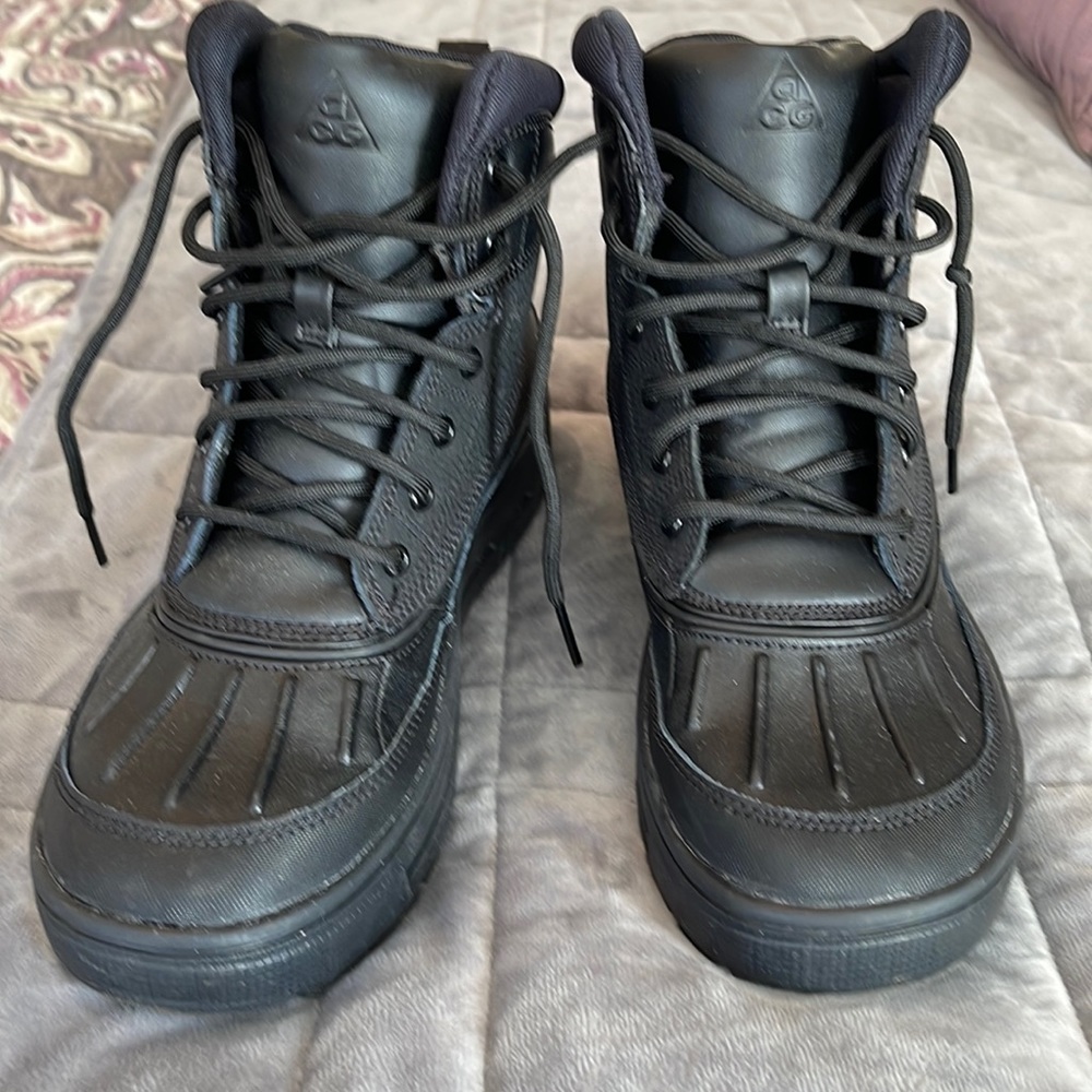 Nike ACG Woodside II—worn twice!